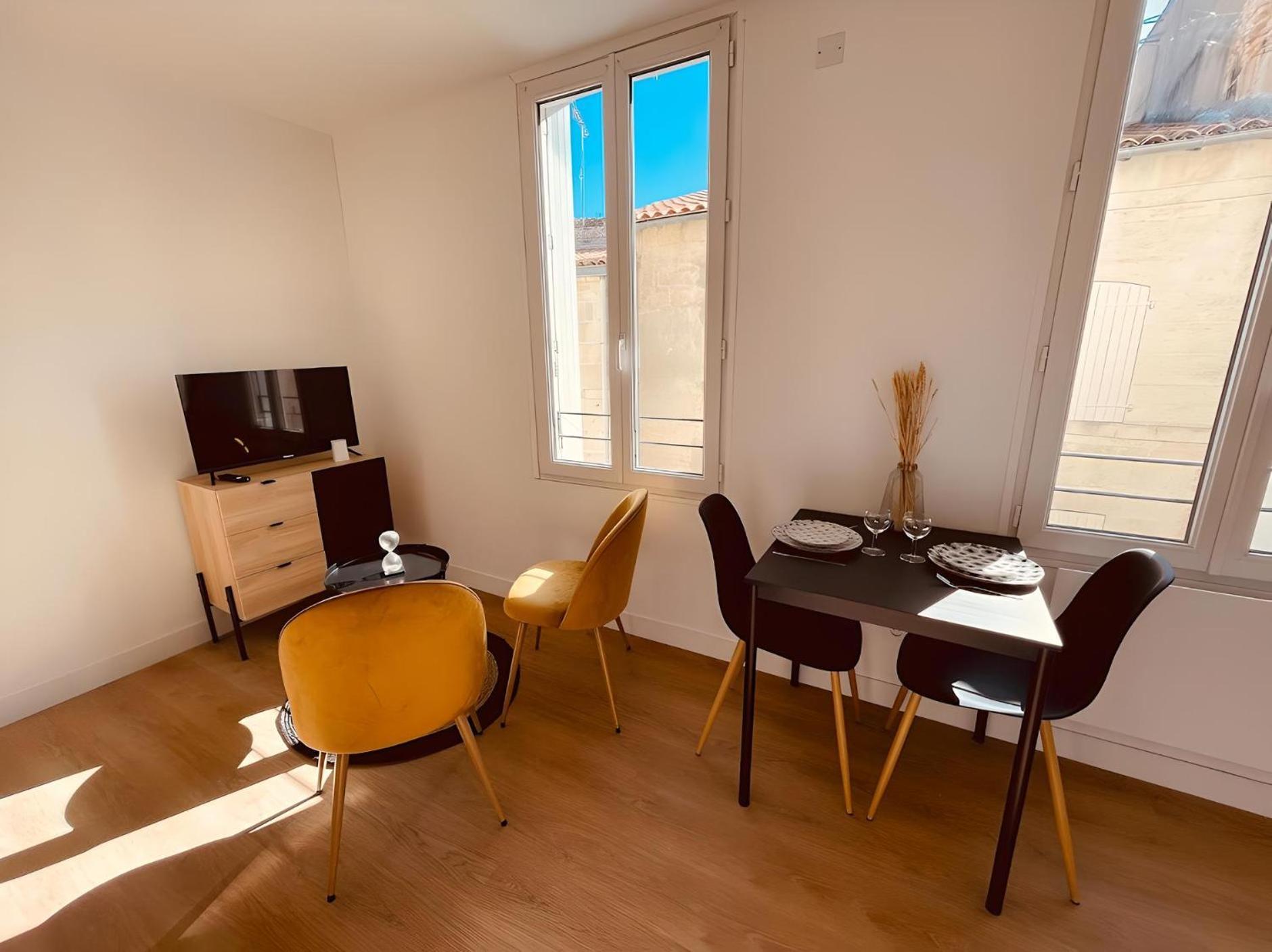 Le Deep Blue - Home Homy Niort Bagian luar foto